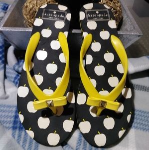 Kate Spade flip flop sandals size 7. Used.
